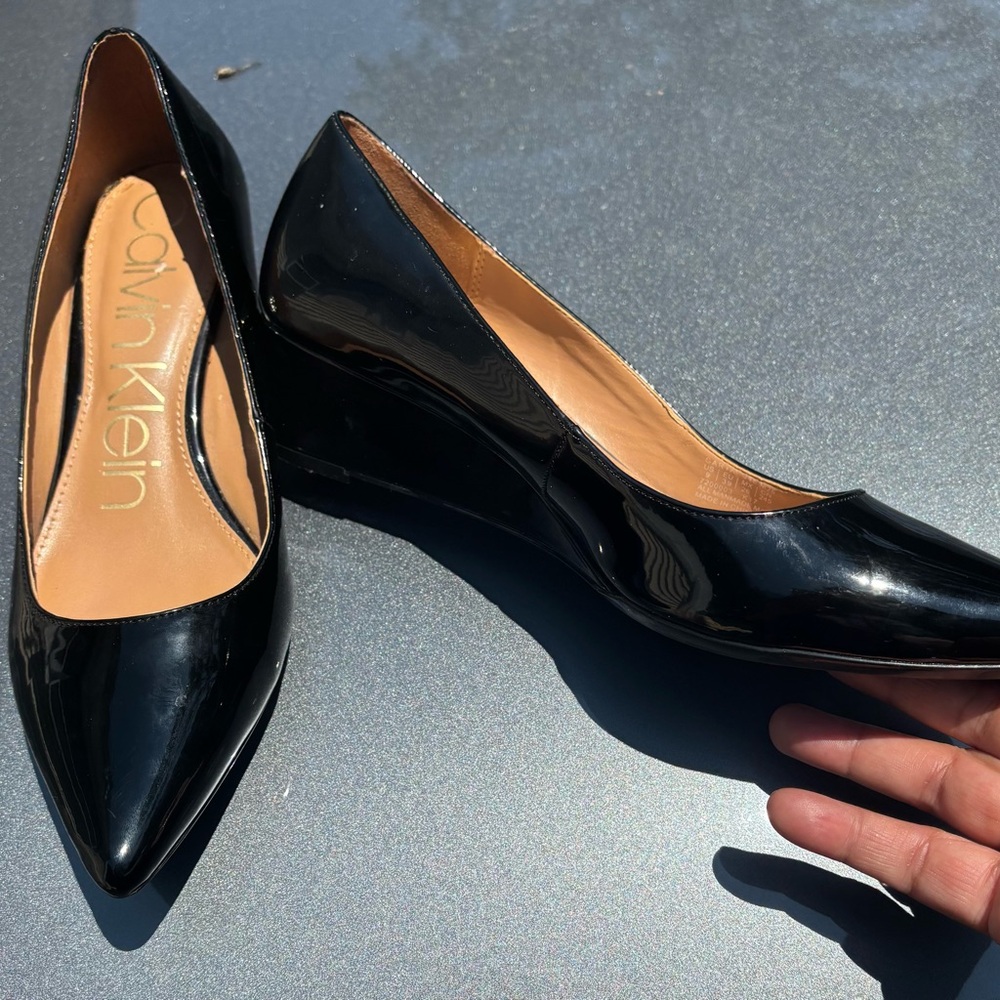 CK women’s Sz 9 Black Heels Classic Pointed Toe Pumps